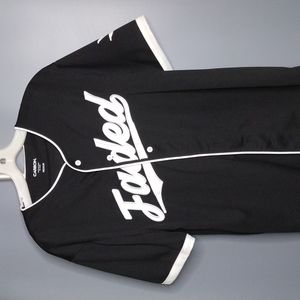 Carbon medium black and white trim